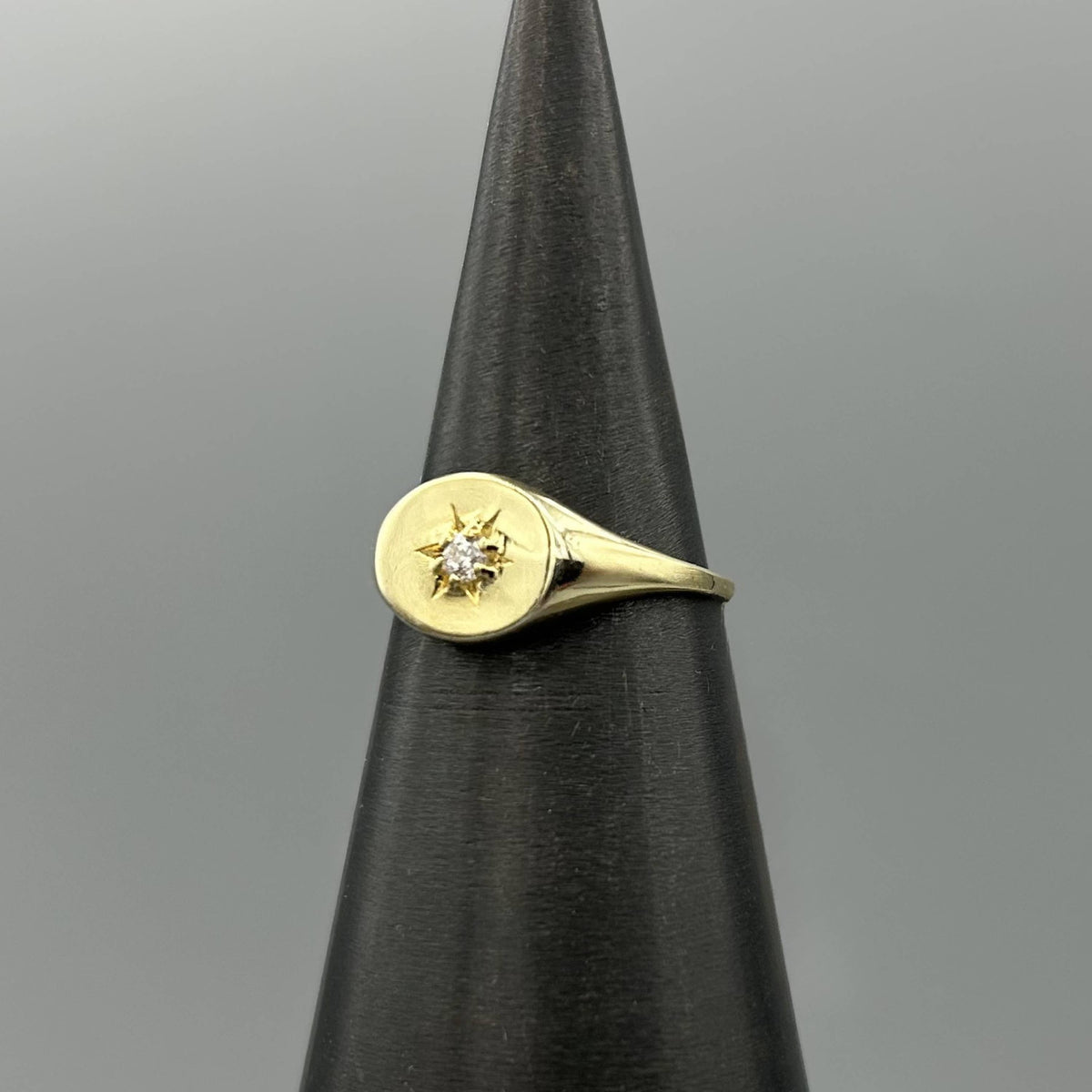 Gold CZ Starburst Round Signet Ring