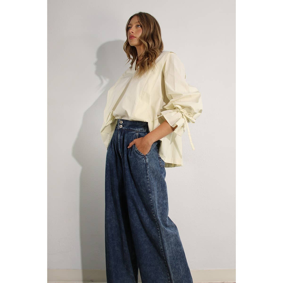 PLEATED IN BACK COTTON BLOUSE