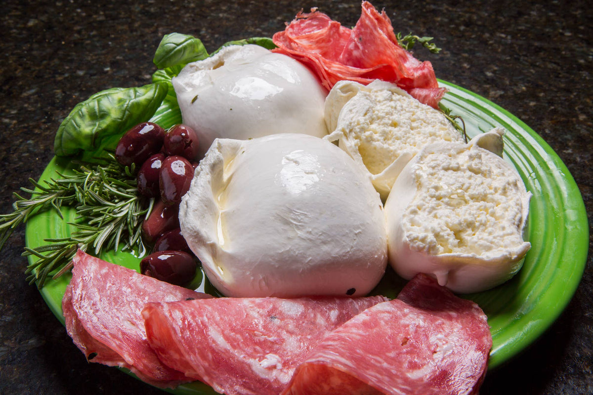 Burrata  (1 case = 6 units)