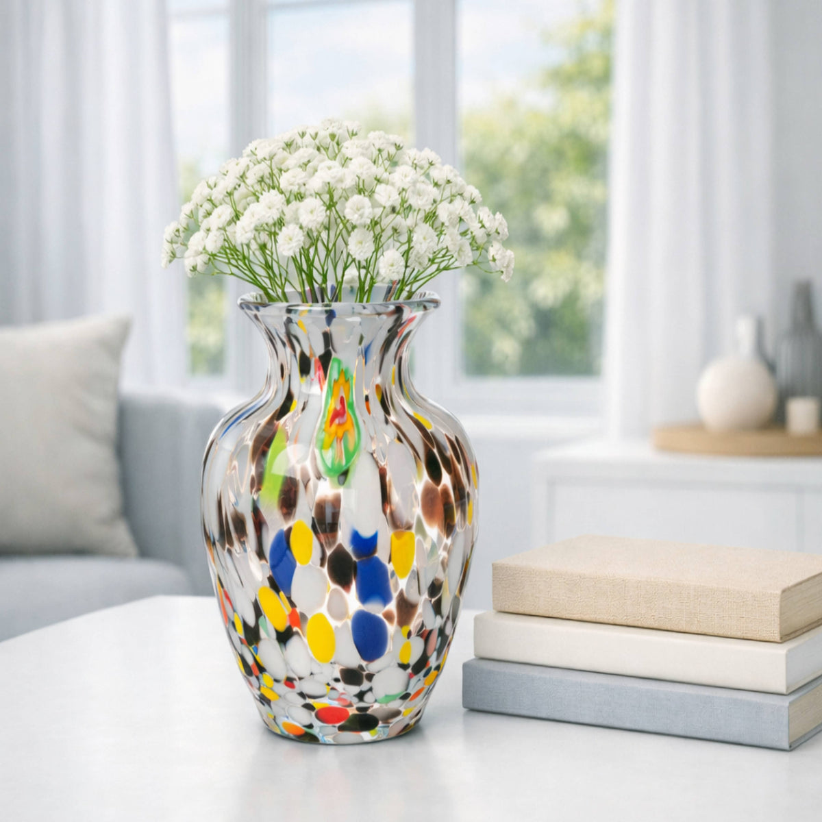 Vase V2 Gardenia in white and black Murano glass