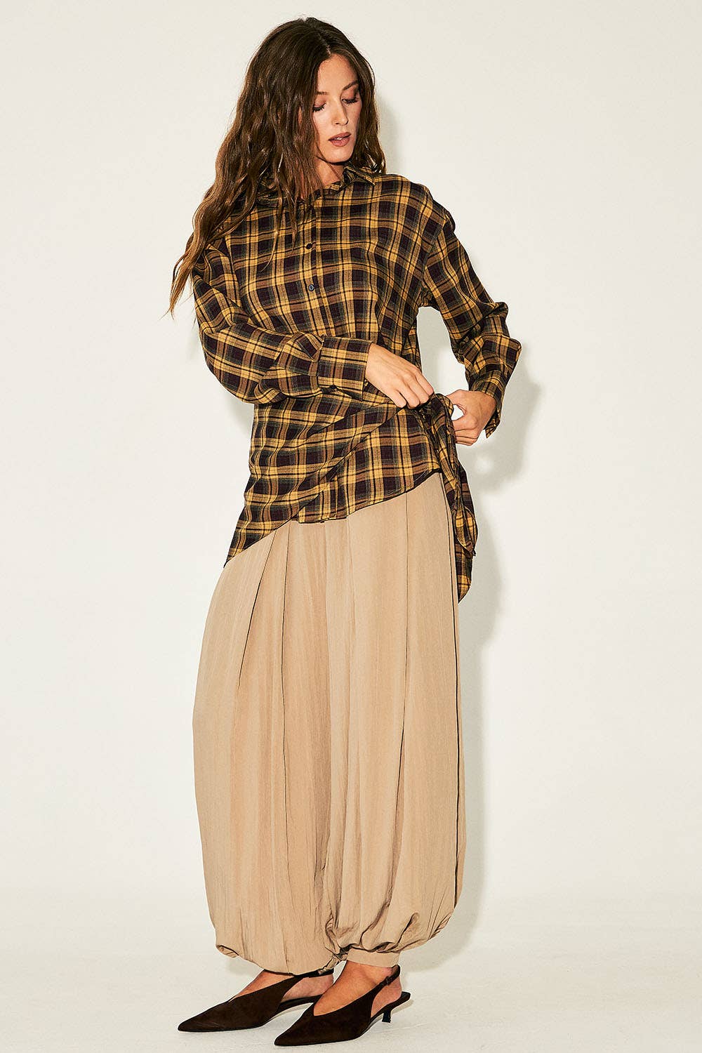 RT10039_Plaid Button-Down Shirt with Convertible Scarf