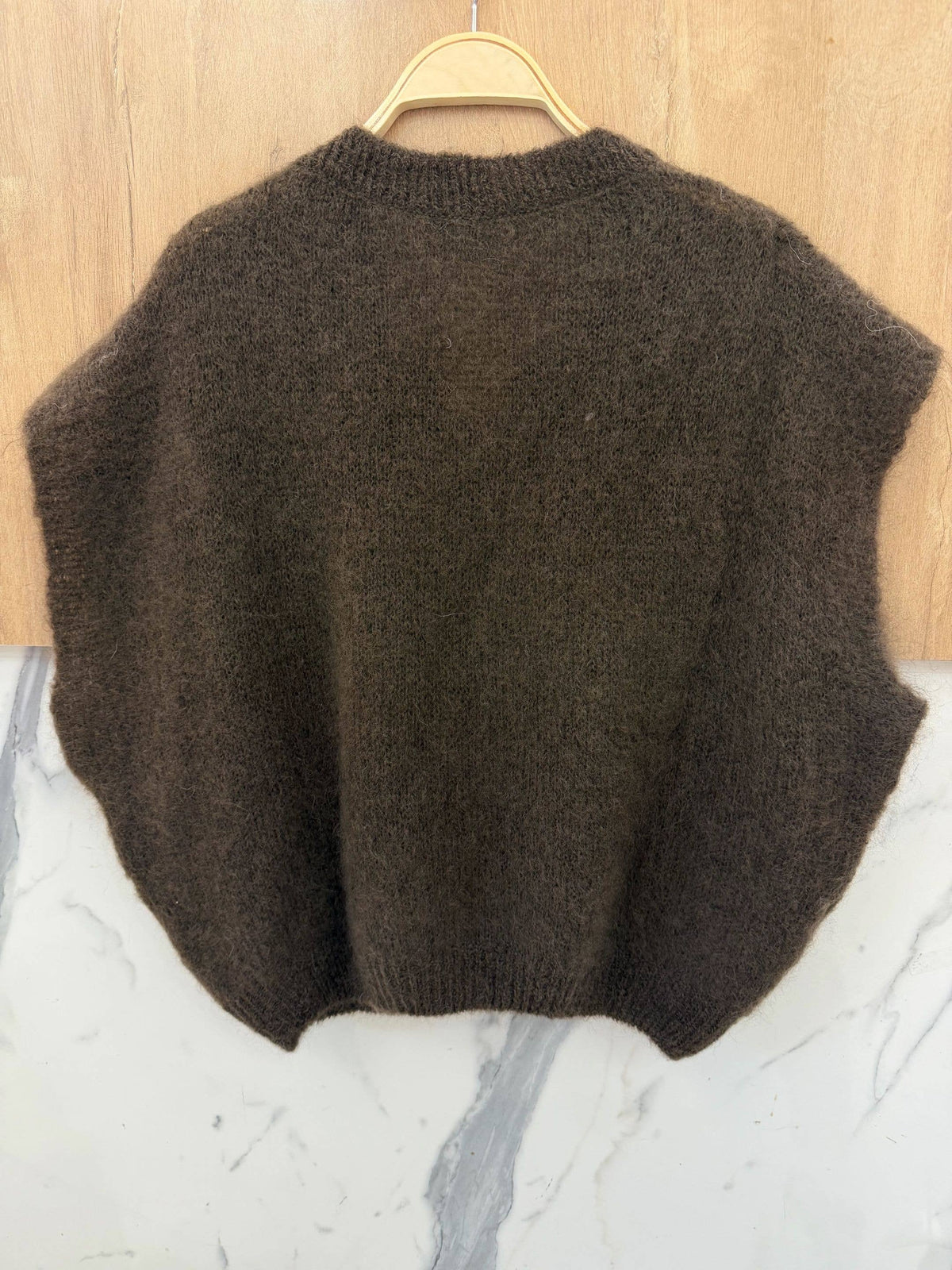 Sleeveless V-neck sweater in kid mohair - Made in Italy
