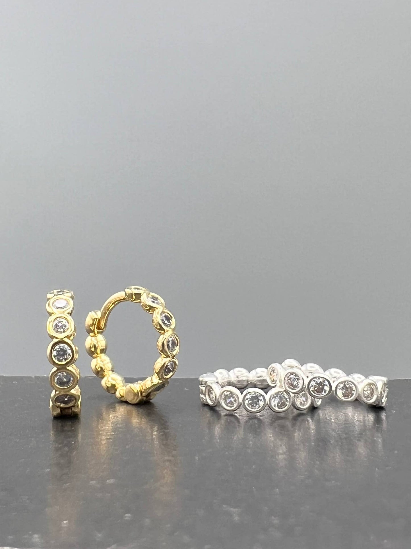 Bezel CZ Dot Clicker Huggies