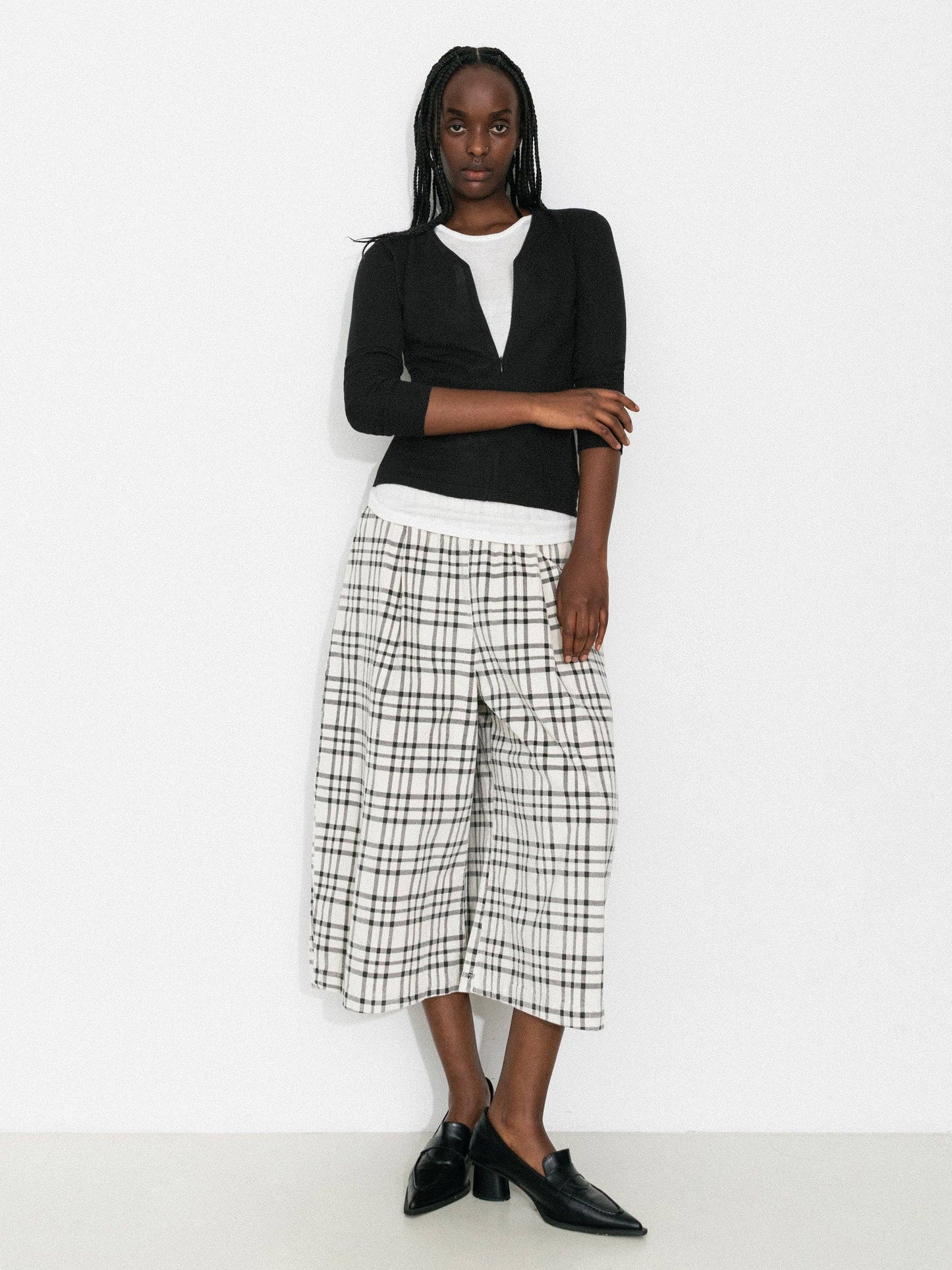 Vintage Plaid Curved Cropped Trousers