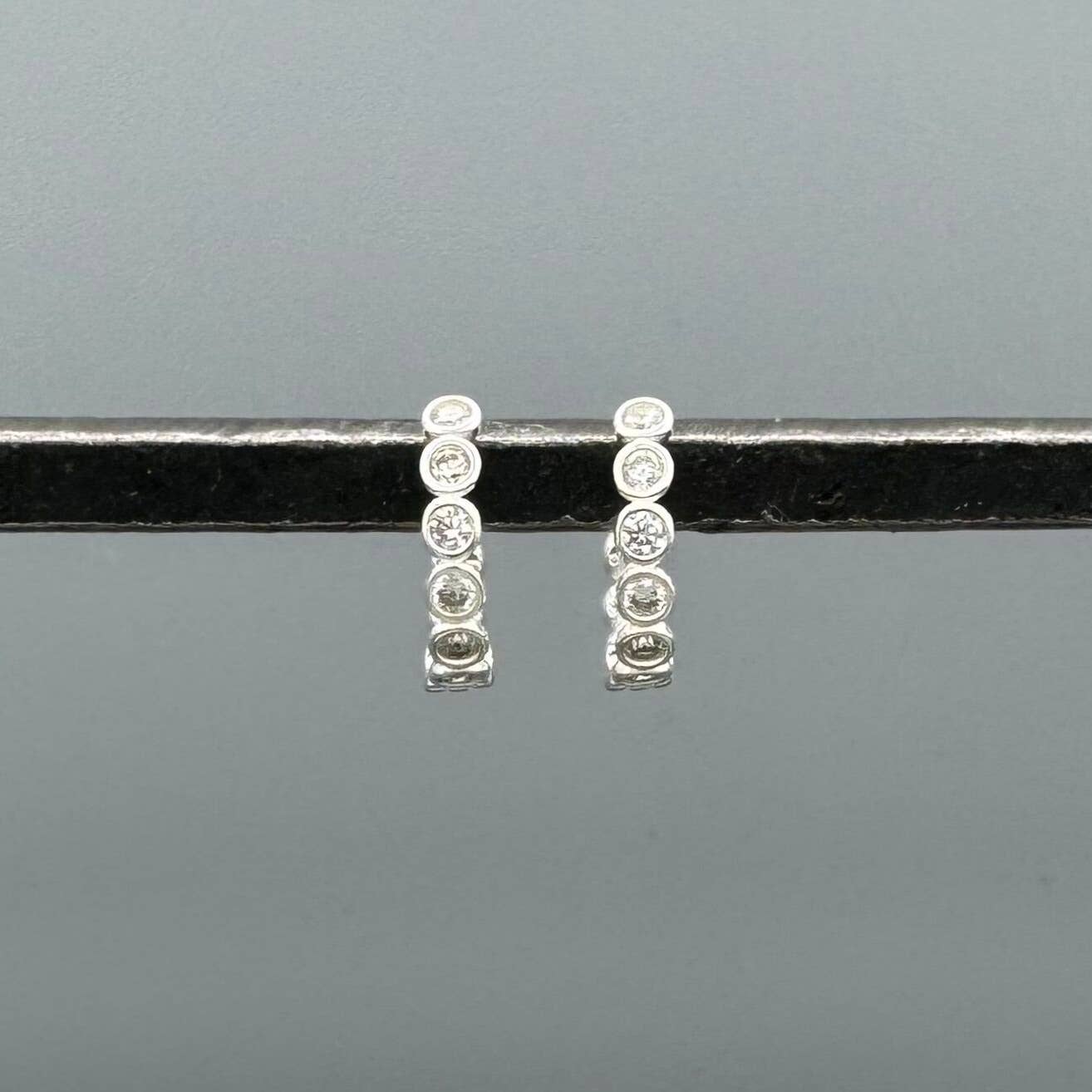 Bezel CZ Dot Clicker Huggies