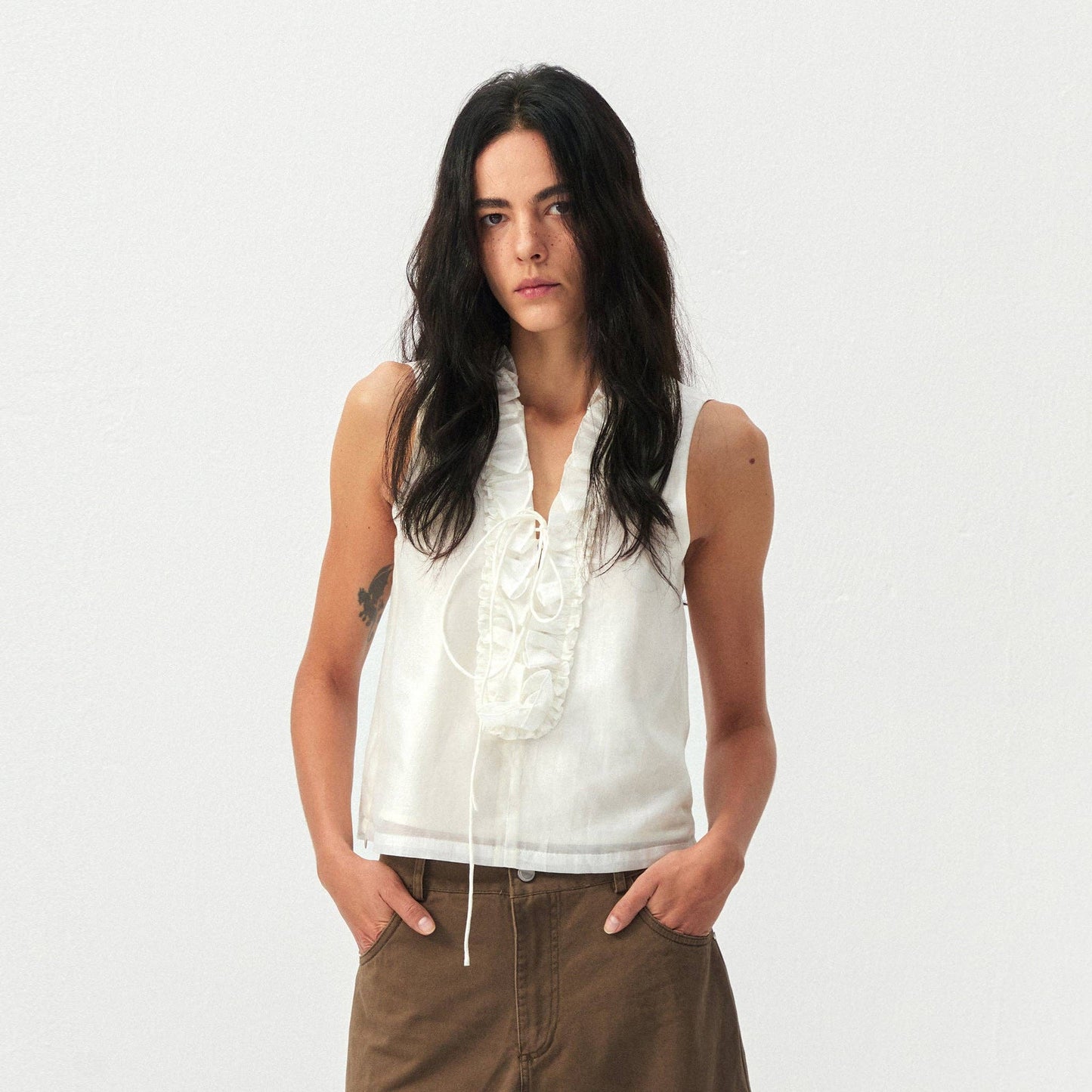 CUBIC Ruffled V-Neck Sleeveless Blouse
