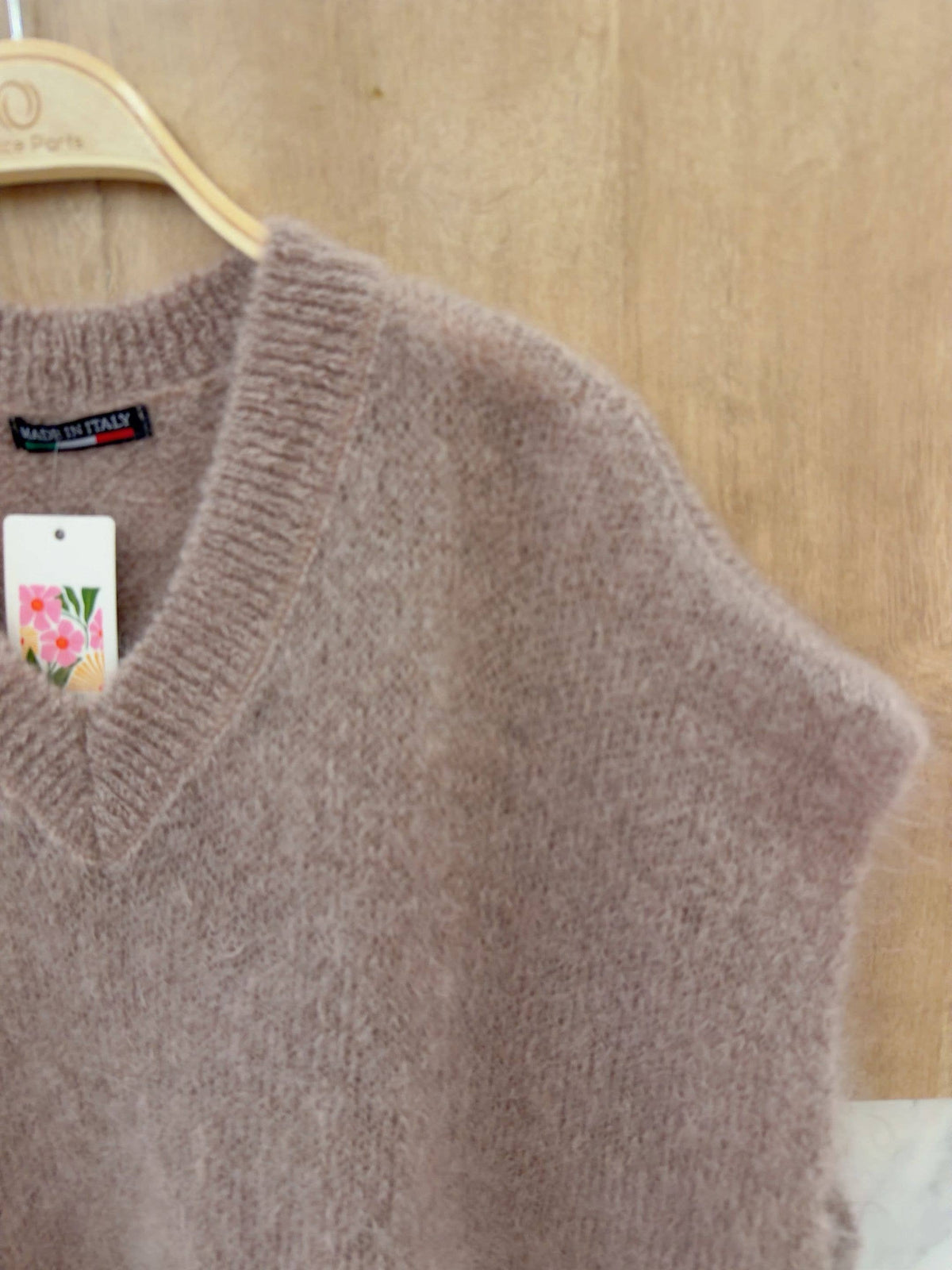 Sleeveless V-neck sweater in kid mohair - Made in Italy
