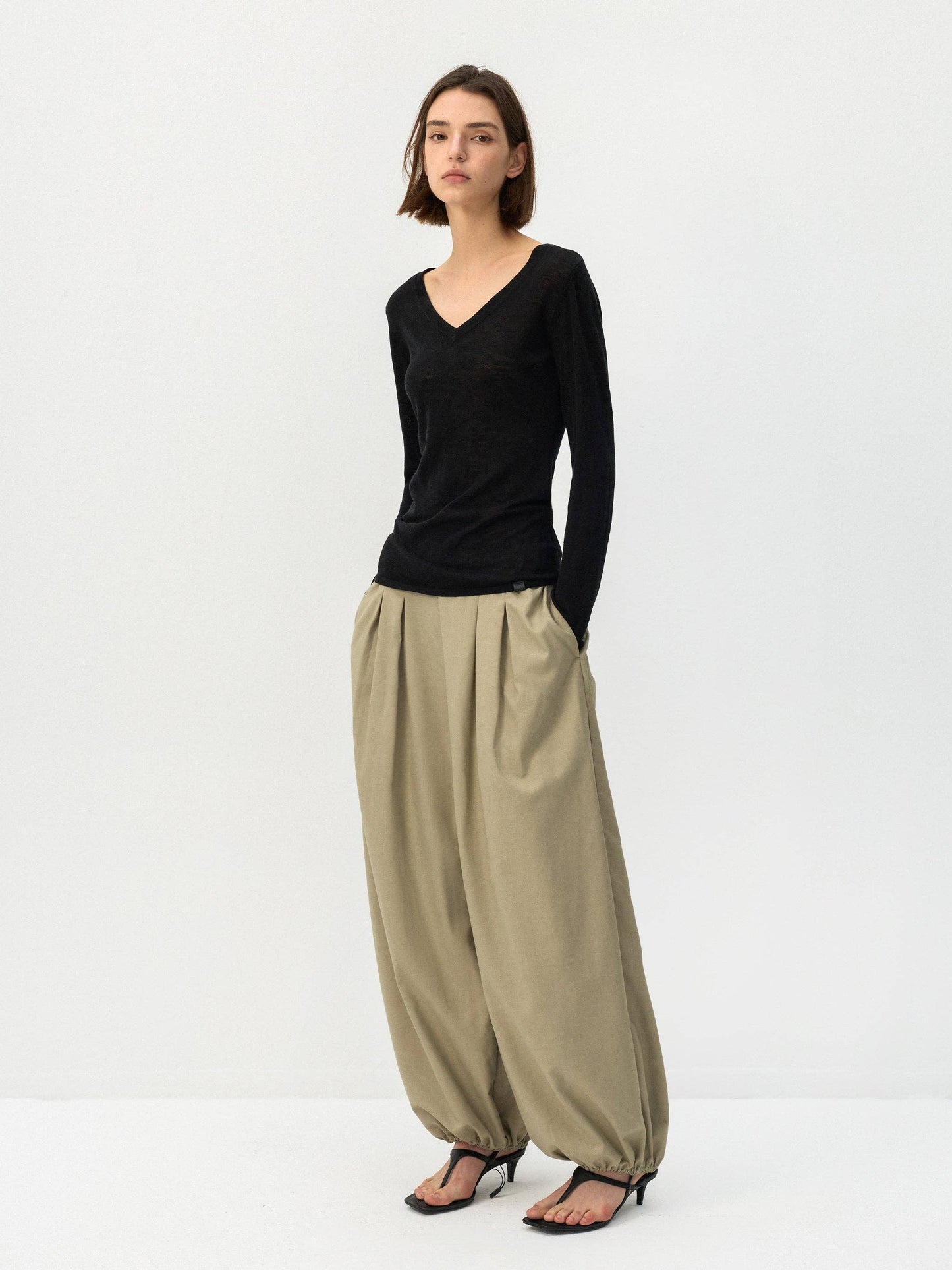 CUBIC Pleated Balloon Pants