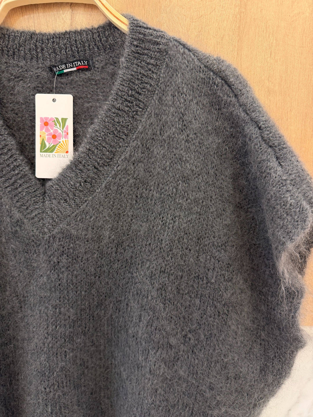 Sleeveless V-neck sweater in kid mohair - Made in Italy