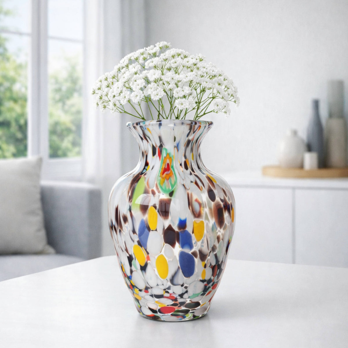 Vase V2 Gardenia in white and black Murano glass