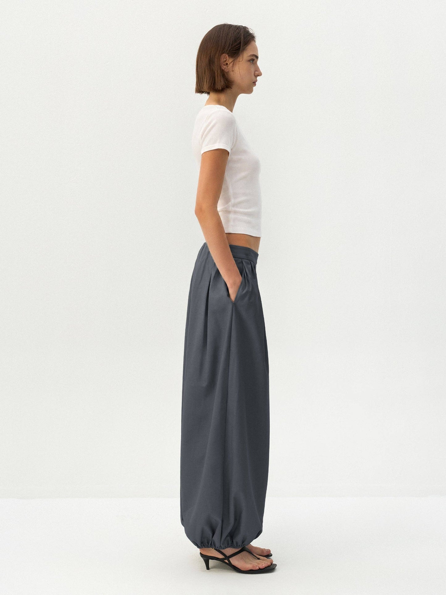 CUBIC Pleated Balloon Pants