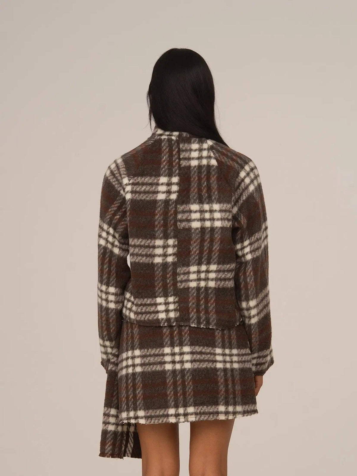 Sobrecamisa de Cuello Alto de Cuadros Marrón Descalzo