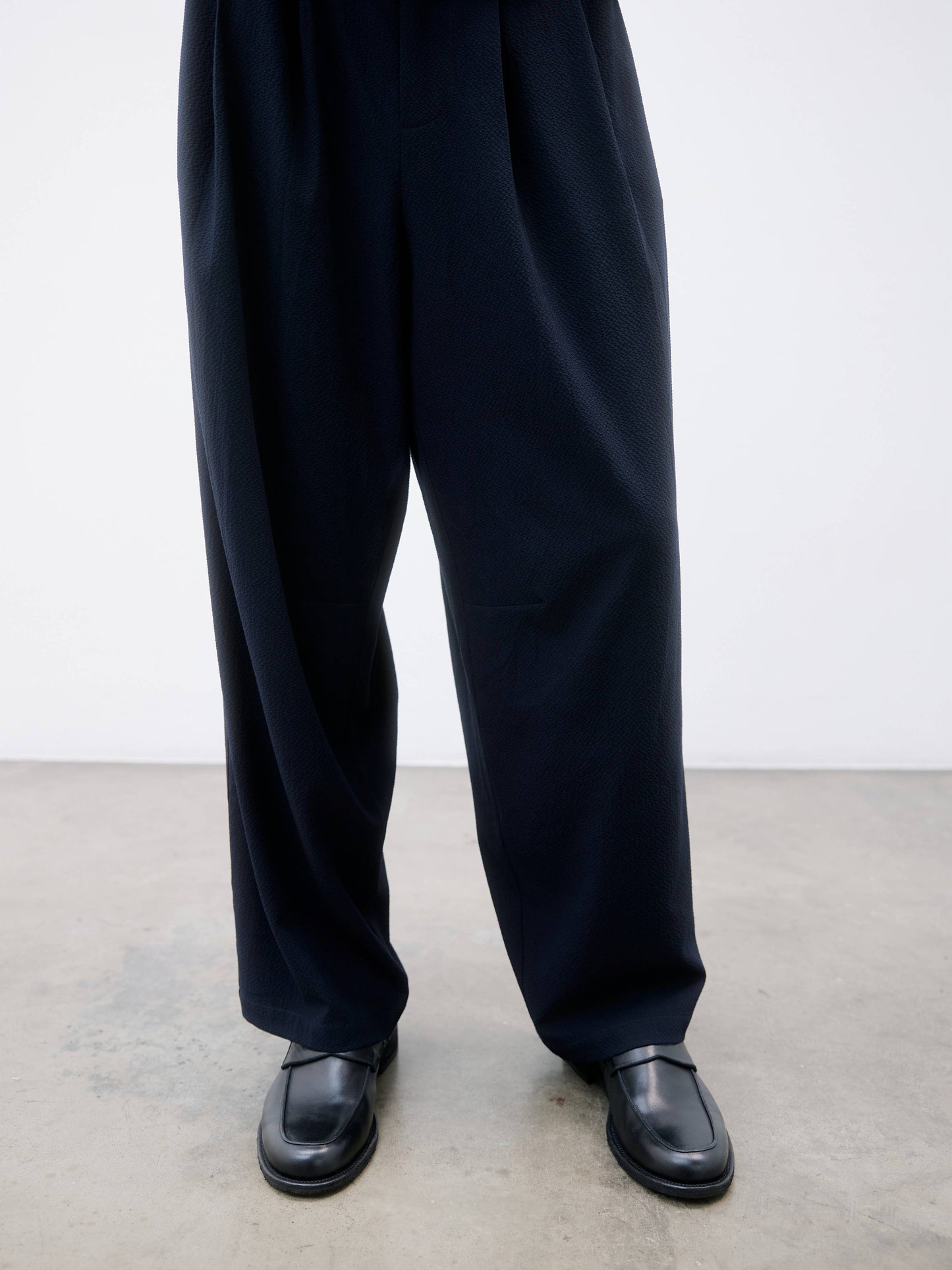 The Cyrus Pants | Seersucker Barrel Pants with Pleats