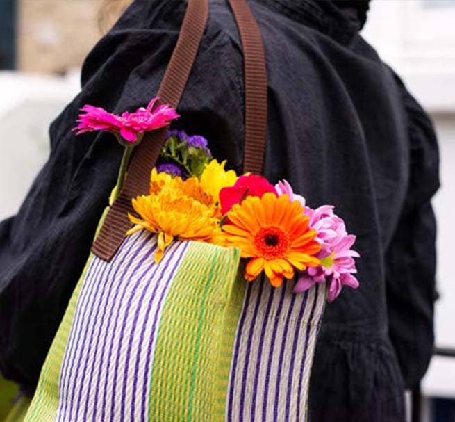 G- BRITISH COLOUR STANDARD - 40 cm x 44 cm / 15.75'' x 17.3'' Woven Market Shopper in Doge, Pearl & Grass