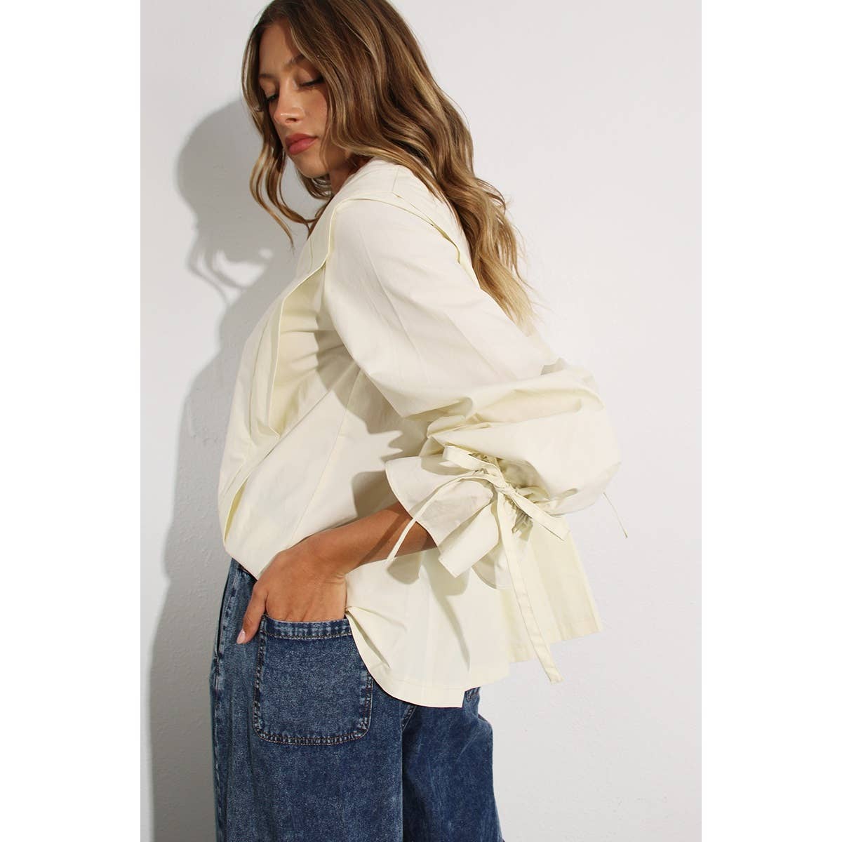 PLEATED IN BACK COTTON BLOUSE
