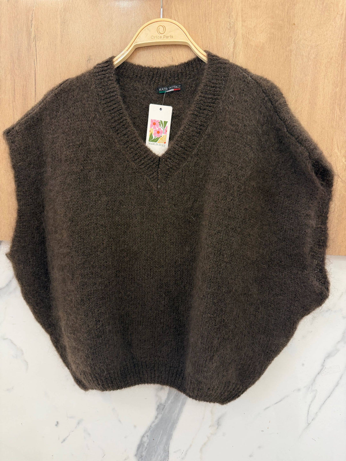 Sleeveless V-neck sweater in kid mohair - Made in Italy