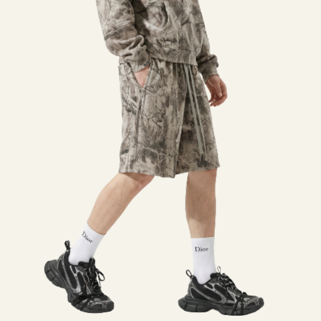 Men's Camouflage Shorts With Fleece Lining.