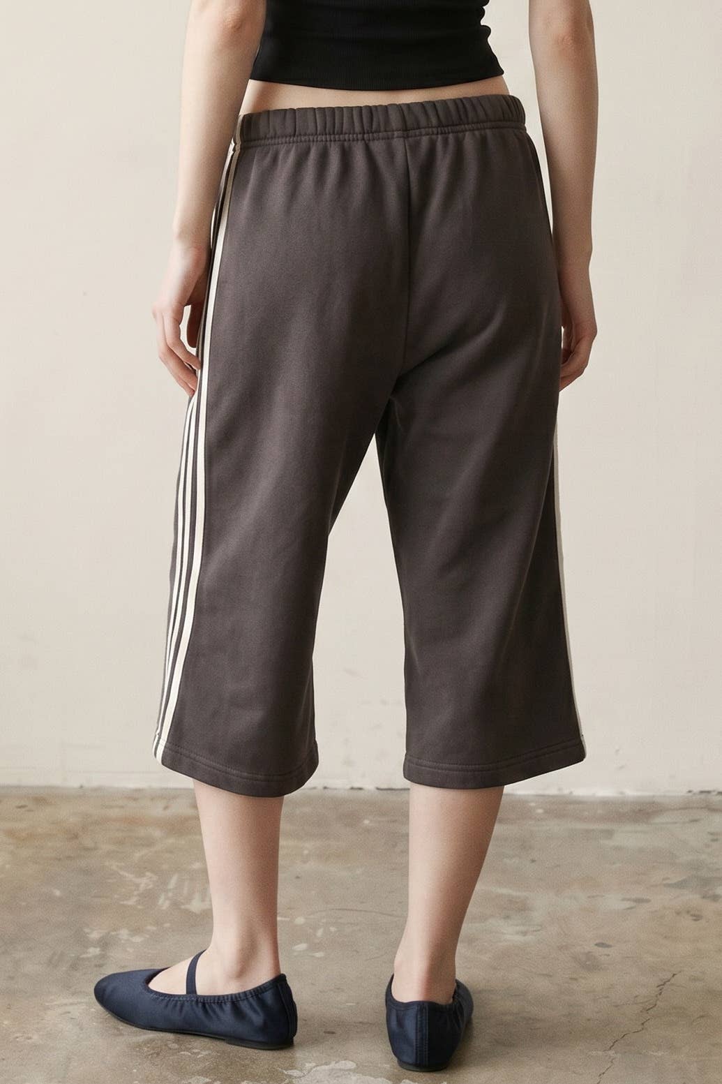 Mid-Rise Stripe Baggy Shorts