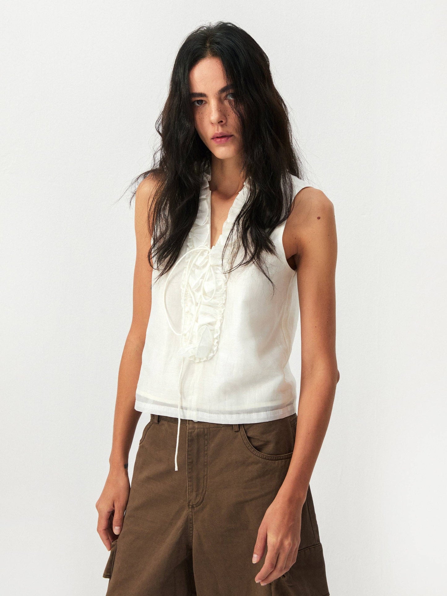CUBIC Ruffled V-Neck Sleeveless Blouse